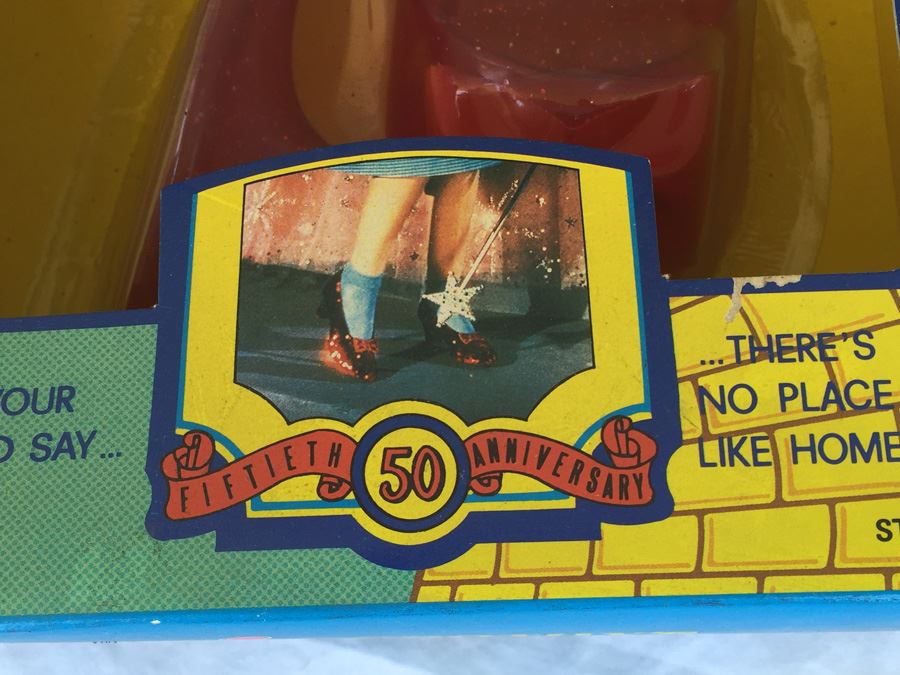 The Wizard Of Oz Dorothy's Ruby Red Slippers Multi Toys Corp 1988 New In Box [Photo 7]