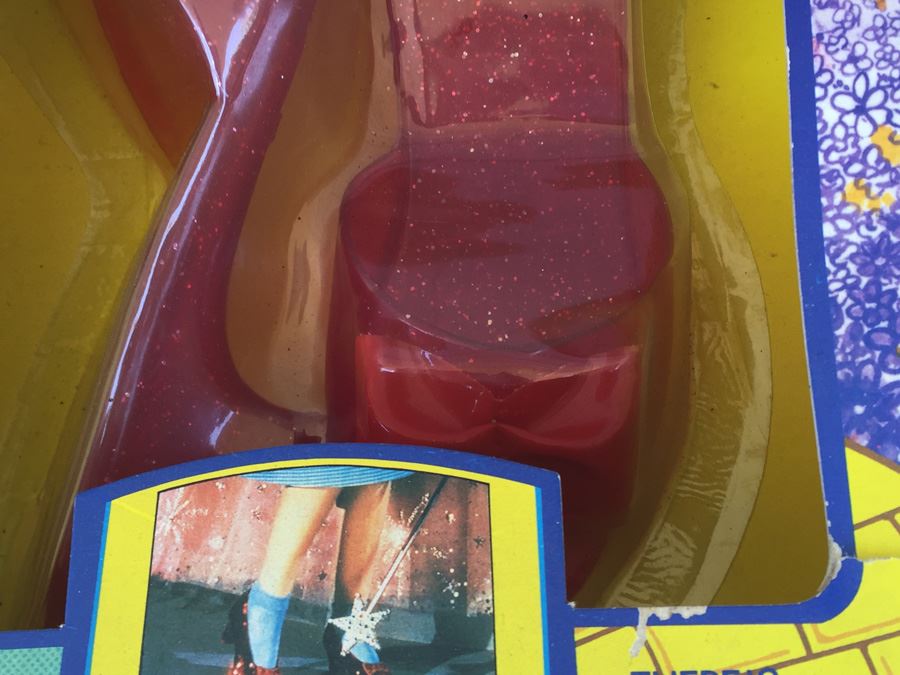 The Wizard Of Oz Dorothy's Ruby Red Slippers Multi Toys Corp 1988 New In Box [Photo 6]