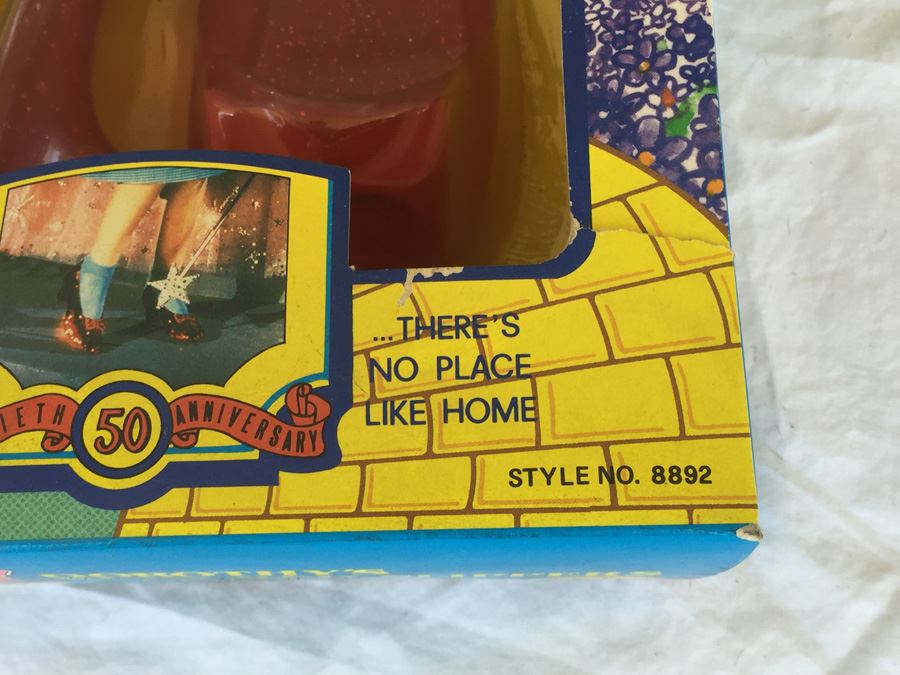 The Wizard Of Oz Dorothy's Ruby Red Slippers Multi Toys Corp 1988 New In Box [Photo 8]