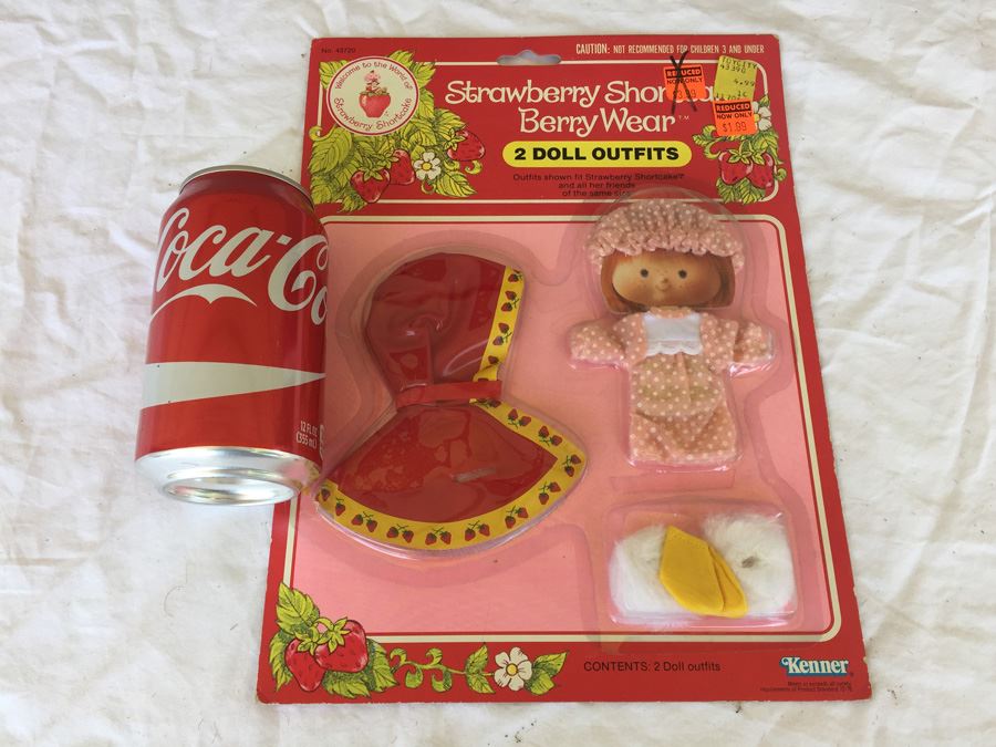 Strawberry Shortcake Berry Wear Doll Outfits Clothes Kenner 1981 New On Card [Photo 1]