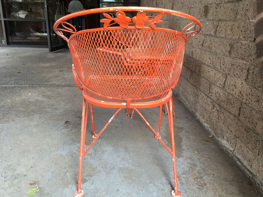 Vintage Orange Wrought Iron Outdoor Patio Chairs With Nesting Tables [Photo 5]