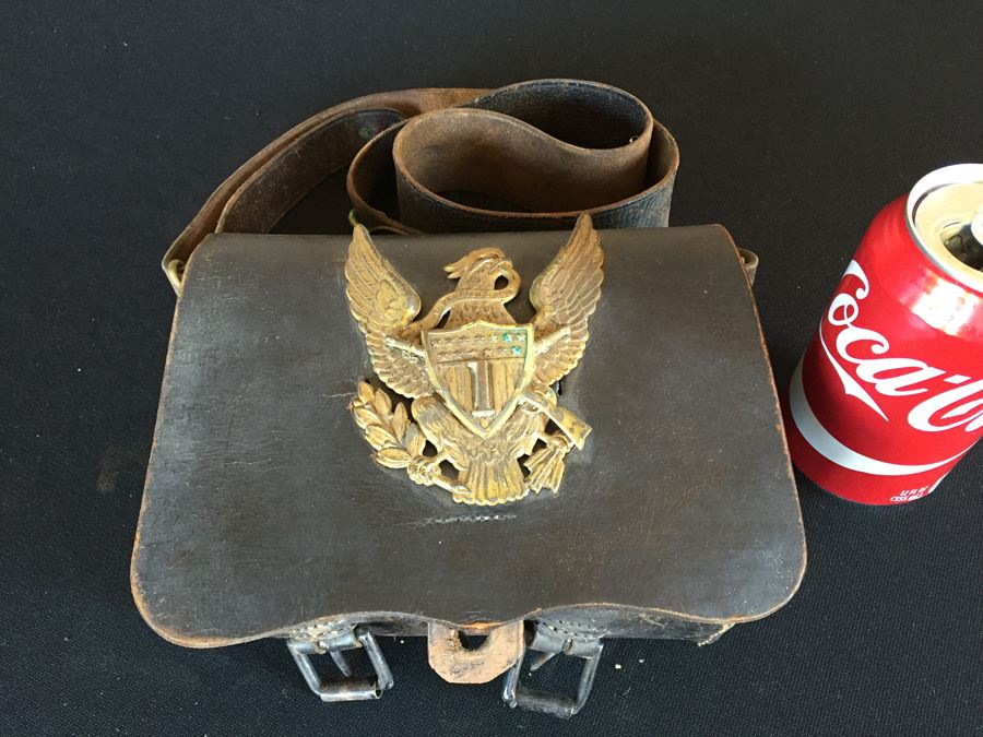 Antique Military Leather Pouch Cartridge Box Maker “WILKINSON & CUMMINGS, SPRINGFIELD, MASS.' With Brass U.S. Military Eagle Emblem Museum Piece [Photo 1]