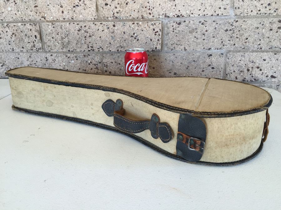 Vintage Probably 1920's Ukulele With Case And Rope Strap [Photo 4]