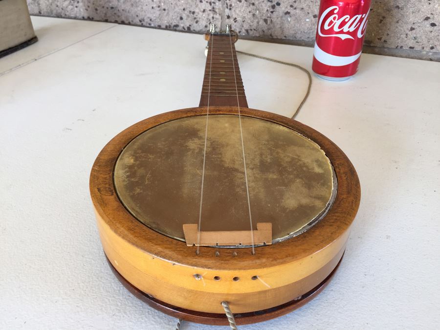 Vintage Probably 1920's Ukulele With Case And Rope Strap [Photo 22]