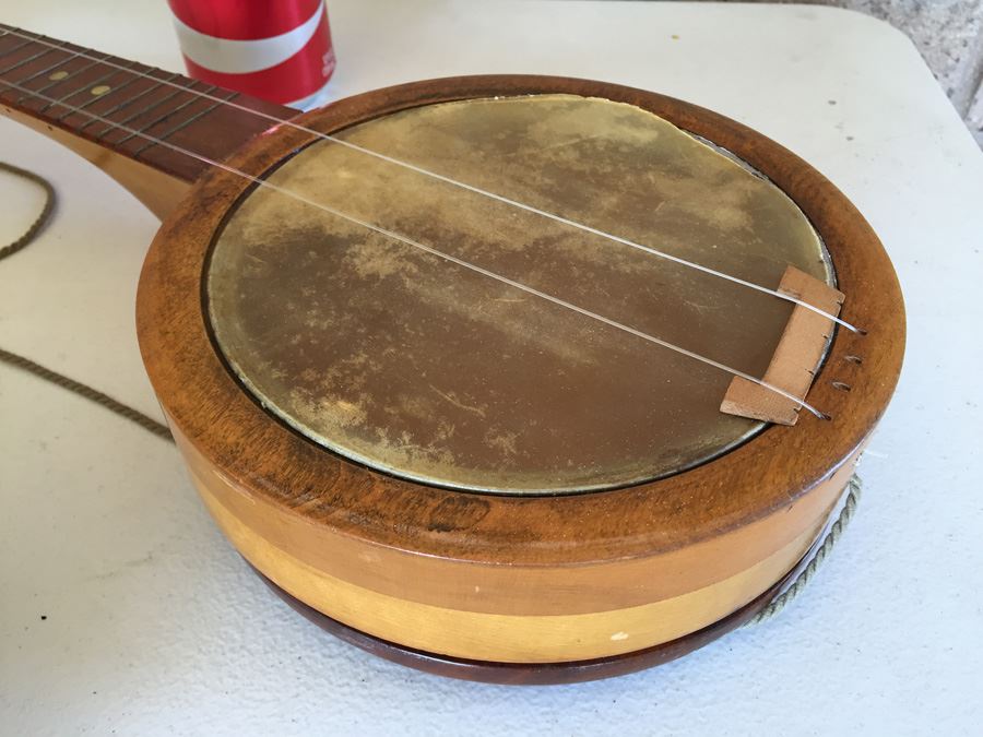 Vintage Probably 1920's Ukulele With Case And Rope Strap [Photo 2]