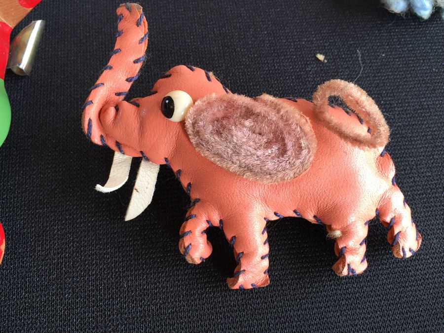 Large Lot Of Vintage Brooches Pins Animals (Bracelet Is Sterling Silver) [Photo 13]