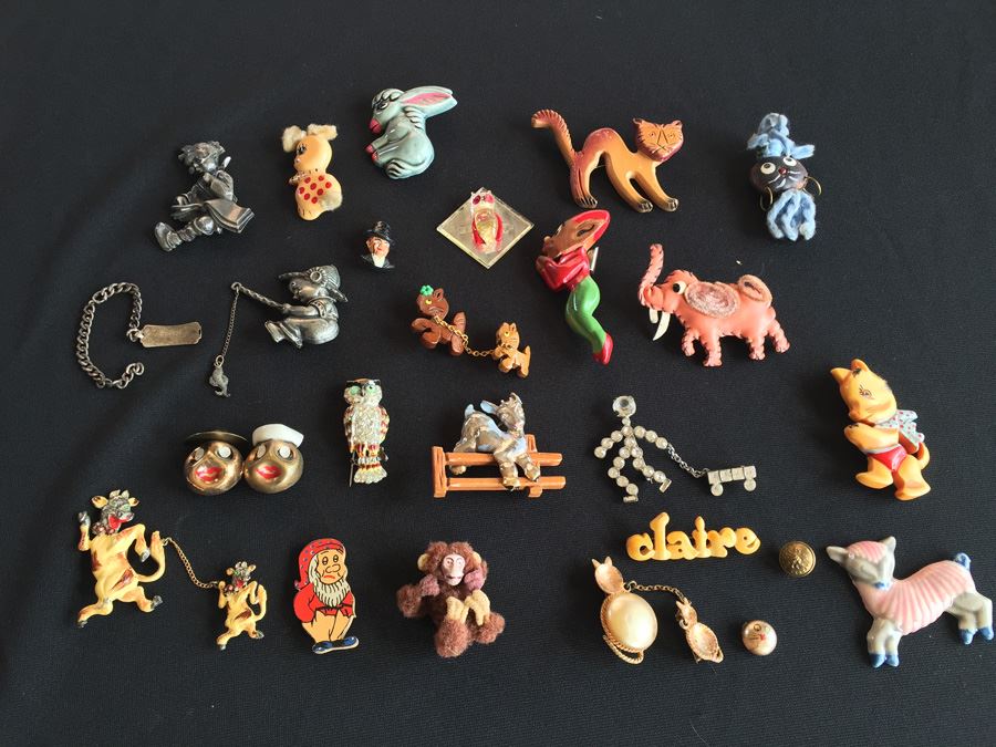 Large Lot Of Vintage Brooches Pins Animals (Bracelet Is Sterling Silver)