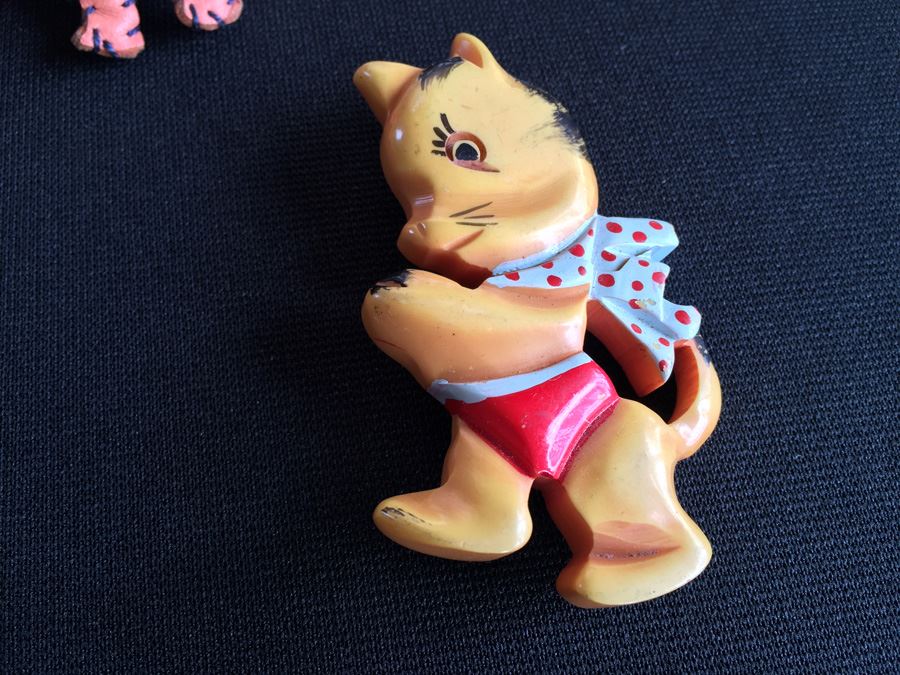 Large Lot Of Vintage Brooches Pins Animals (Bracelet Is Sterling Silver) [Photo 11]