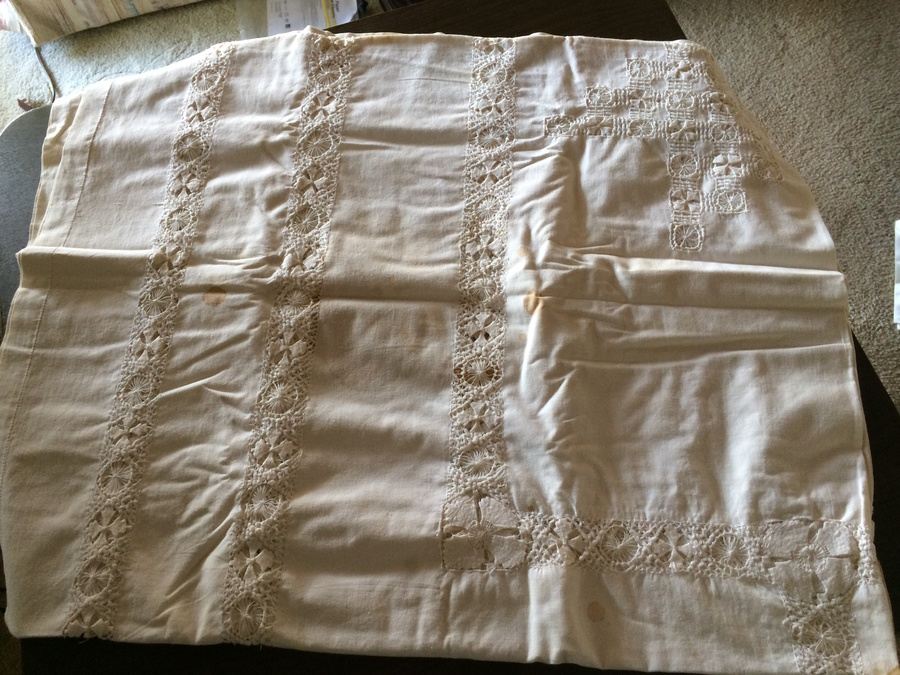 Linen Lot [Photo 11]