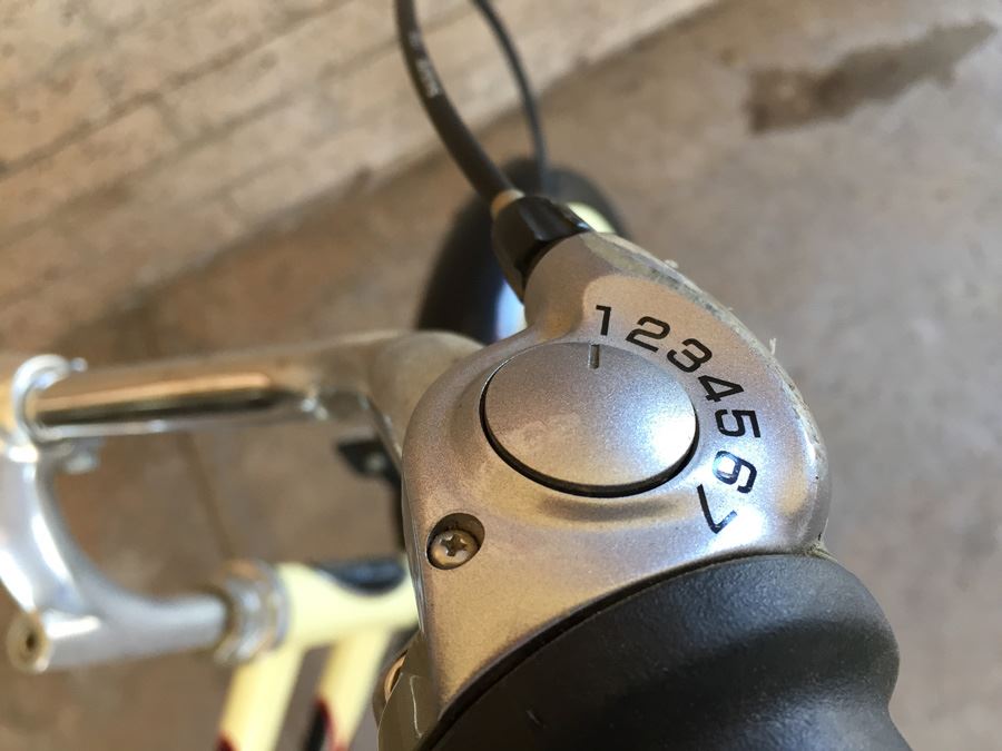 Schwinn Cruiser Seven Beach Cruiser Women's Bike Shimano Shift Levers Great Condition [Photo 6]