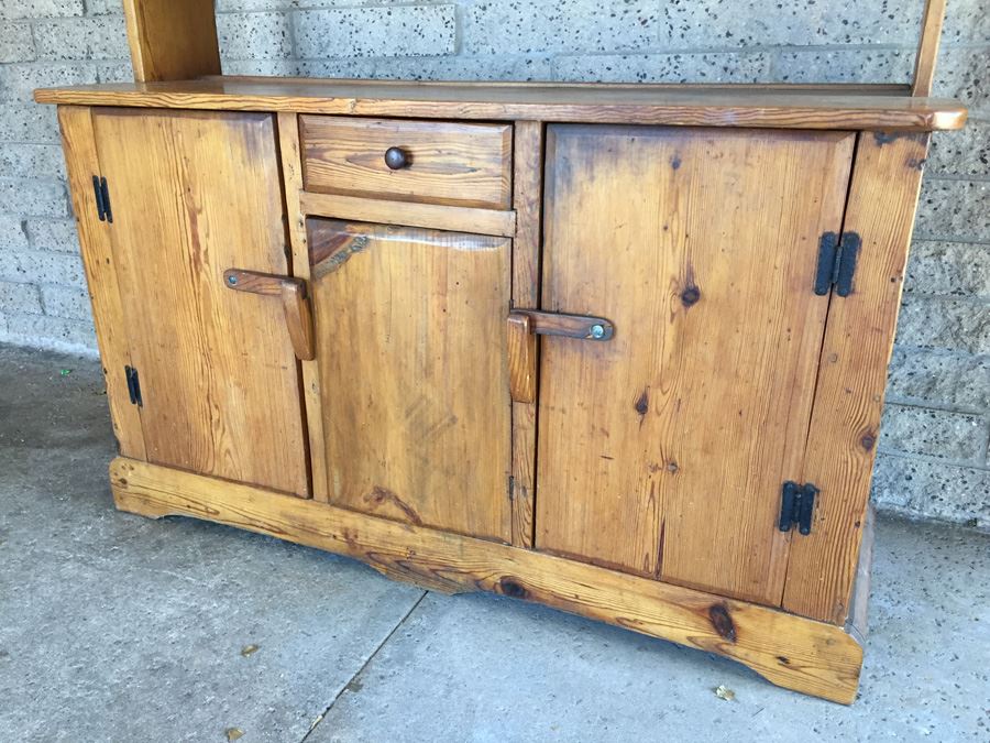 Primitive Pine Hand Made China Cabinet [Photo 4]