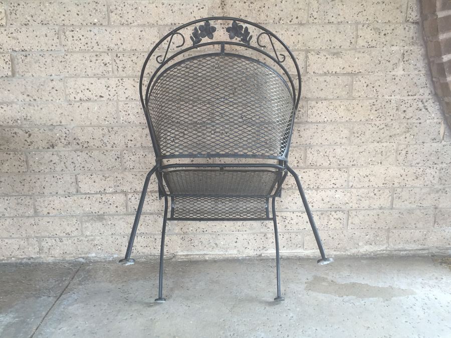 Black Wrought Iron Outdoor Patio Set With Round Table And Four Chairs [Photo 15]