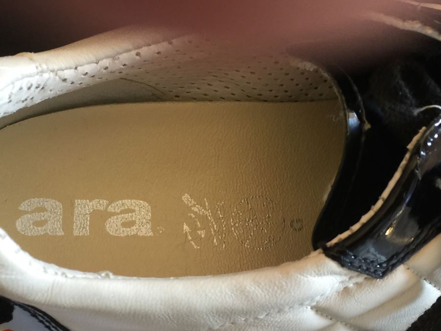 Women's Designer Shoe Lot Sizes 7 1/2 - 8 [Photo 18]