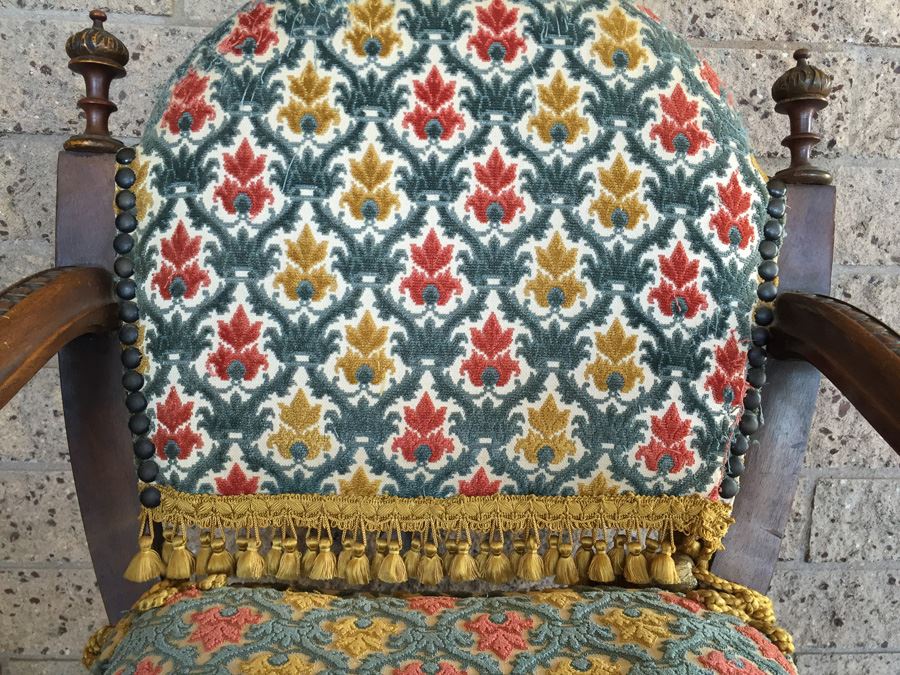 Beautiful Antique Nicely Carved Armchair [Photo 5]