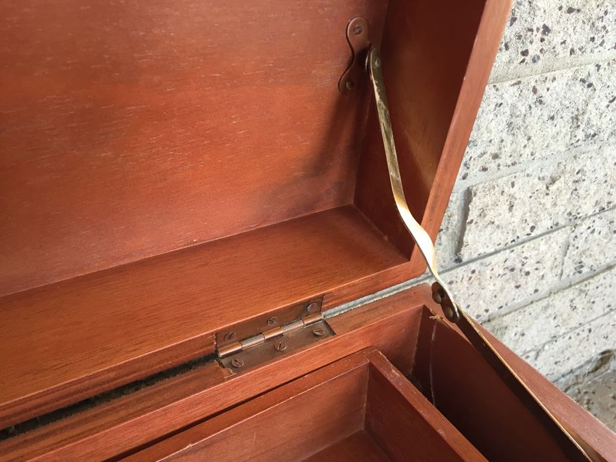 Beautiful Inlay Trunk [Photo 18]