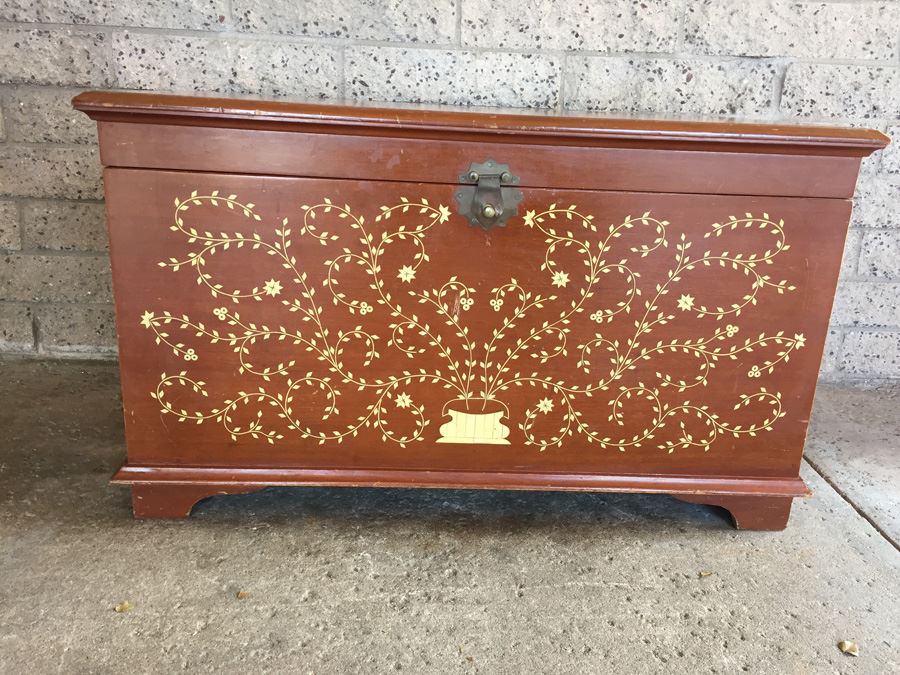 Beautiful Inlay Trunk [Photo 11]