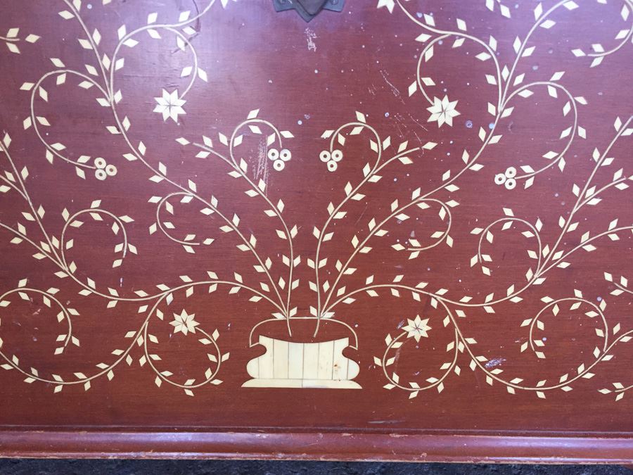 Beautiful Inlay Trunk [Photo 4]