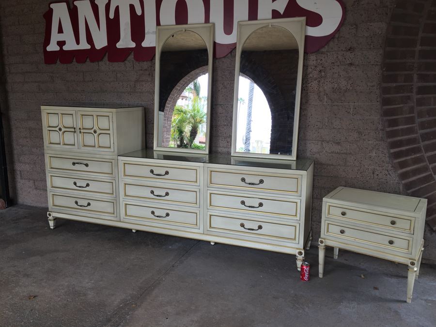 Union National Furniture Company Yellow And Gold Modular 8 Piece Bedroom Set Jamestown Ny [Photo 7]
