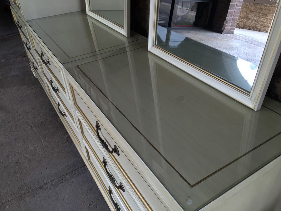 Union National Furniture Company Yellow And Gold Modular 8 Piece Bedroom Set Jamestown Ny [Photo 17]