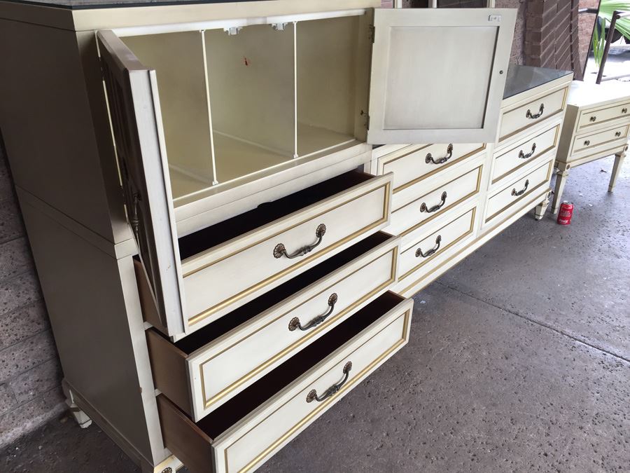 Union National Furniture Company Yellow And Gold Modular 8 Piece Bedroom Set Jamestown Ny [Photo 3]