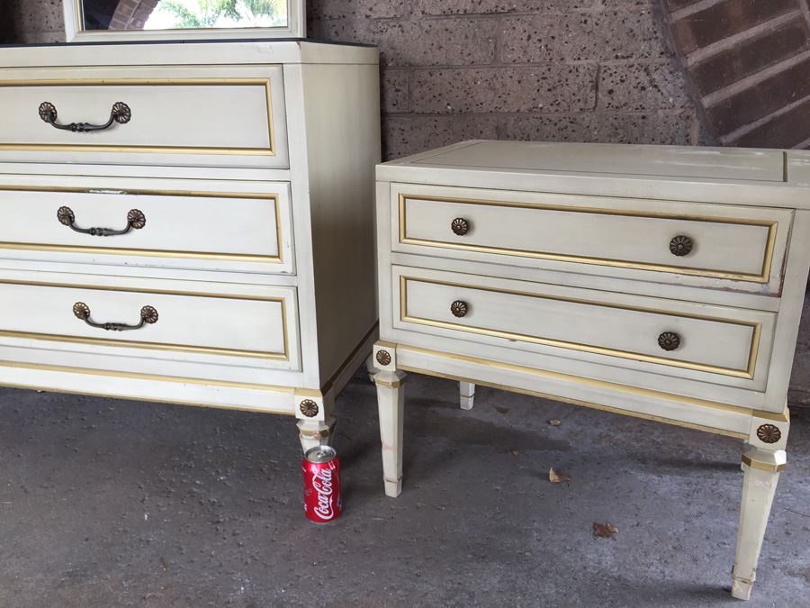 Union National Furniture Company Yellow And Gold Modular 8 Piece Bedroom Set Jamestown Ny [Photo 16]