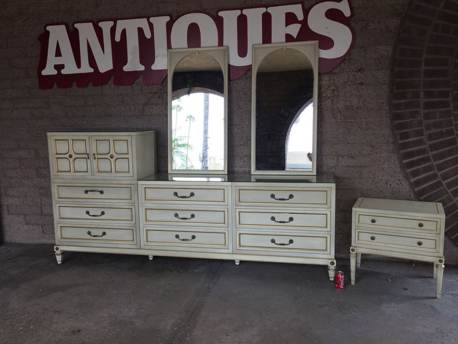 Union National Furniture Company Yellow And Gold Modular 8 Piece Bedroom Set Jamestown Ny [Photo 9]