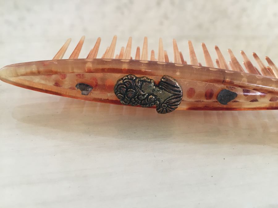 Vintage Whiting Davis Mesh Hand Bag Purse With Clear Lucite Hand Bag And Brush [Photo 15]