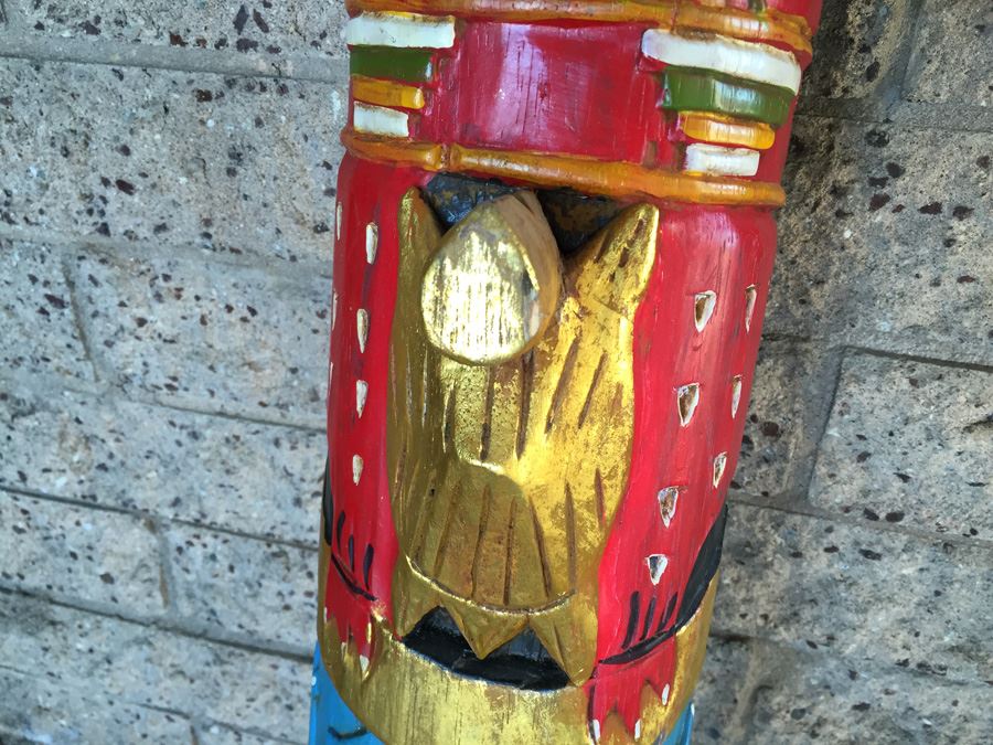 Colorful Carved Totem Pole Sculpture [Photo 6]
