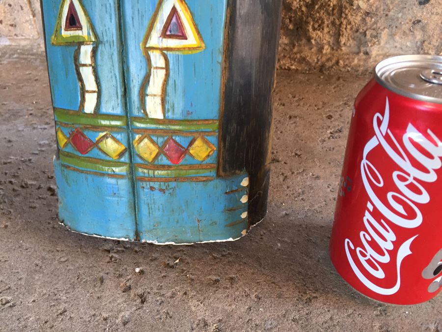 Colorful Carved Totem Pole Sculpture [Photo 10]