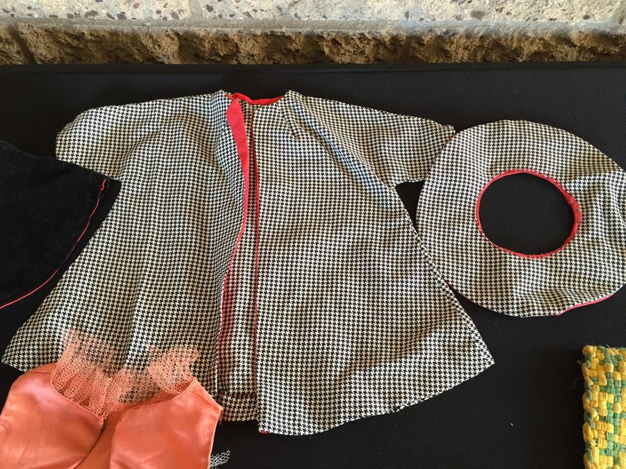 Vintage Doll Marked 14R With Doll Trunk, Various Doll Clothes And Wooden Blocks [Photo 28]