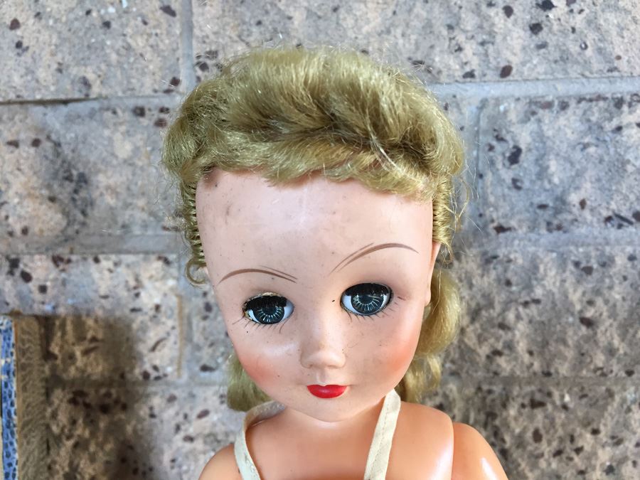 Vintage Doll Marked 14R With Doll Trunk, Various Doll Clothes And Wooden Blocks [Photo 11]