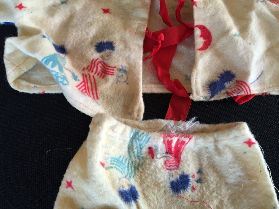 Vintage Doll Marked 14R With Doll Trunk, Various Doll Clothes And Wooden Blocks [Photo 22]