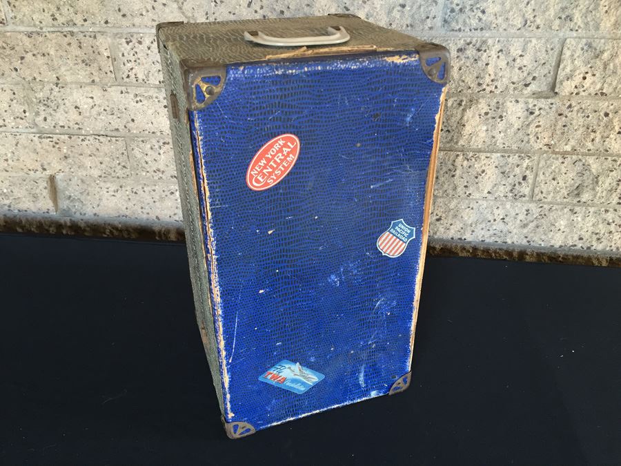 Vintage Doll Marked 14R With Doll Trunk, Various Doll Clothes And Wooden Blocks [Photo 39]