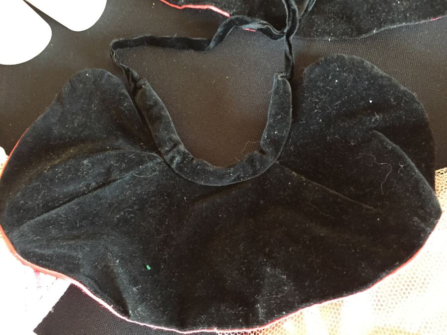 Vintage Doll Marked 14R With Doll Trunk, Various Doll Clothes And Wooden Blocks [Photo 31]