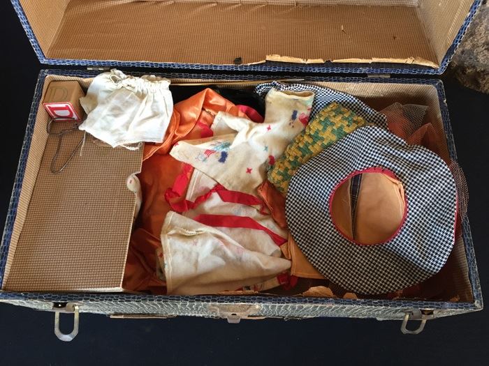 Vintage Doll Marked 14R With Doll Trunk, Various Doll Clothes And Wooden Blocks [Photo 18]