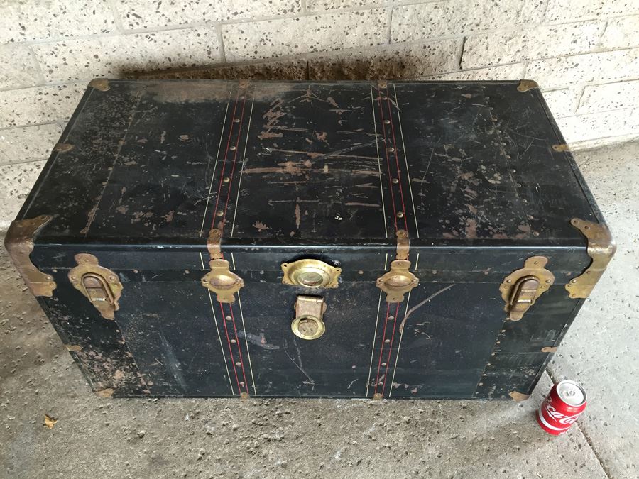 Vintage Steamer Trunk Lock Has Been Broken [Photo 4]