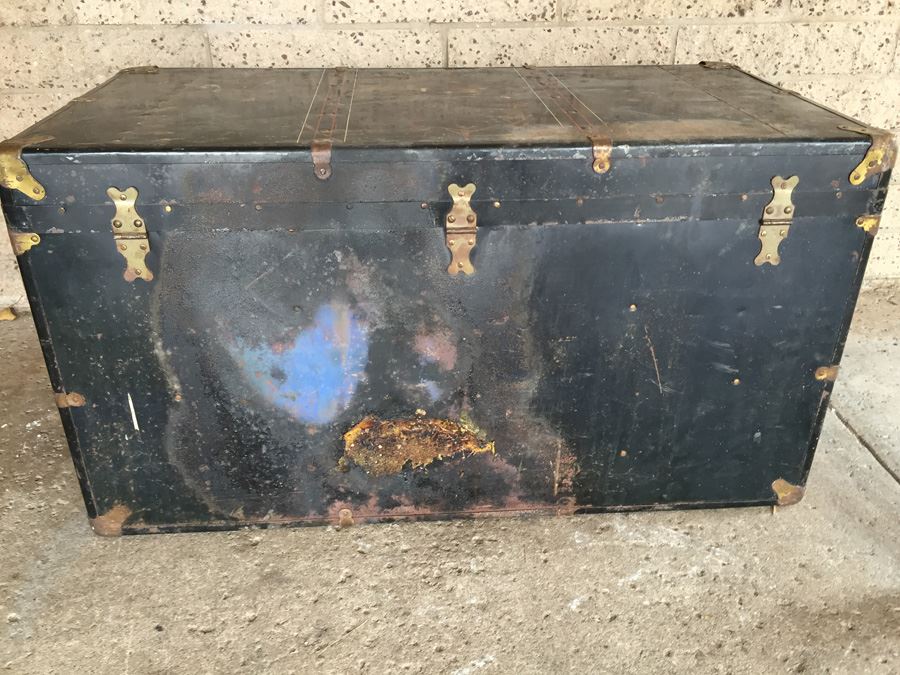 Vintage Steamer Trunk Lock Has Been Broken [Photo 11]