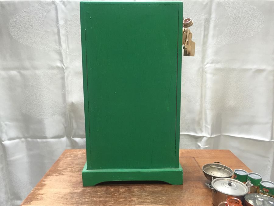 Vintage Green Miniature Cabinet With Miniature Food And Kitchen Accessories [Photo 11]