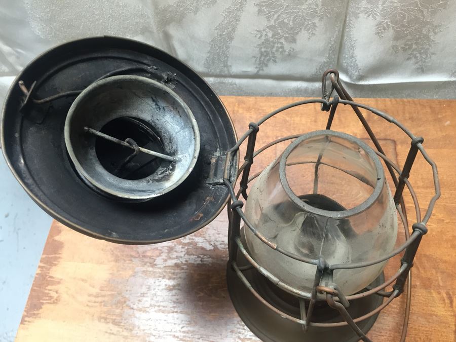 Old Brass Lantern [Photo 6]