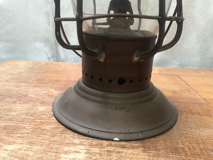 Old Brass Lantern [Photo 4]