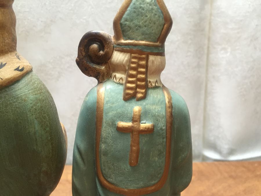 Vaillancourt Folk Art Hand Painted Chalkware Sutton, MA #184 1992 & #87 1996 Priest [Photo 11]
