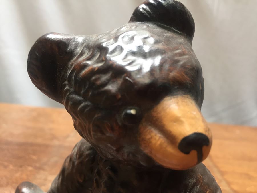 Vaillancourt Folk Art Hand Painted Chalkware Sutton, MA Bear #13 1993 [Photo 8]