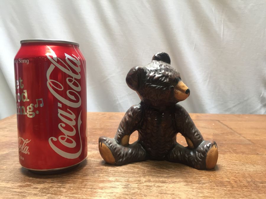 Vaillancourt Folk Art Hand Painted Chalkware Sutton, MA Bear #13 1993 [Photo 2]