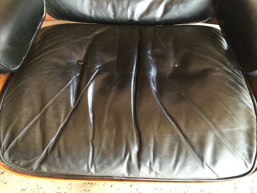 Vintage Rosewood Lounge Chair And Ottoman By Charles Eames (Herman Miller) [Photo 18]