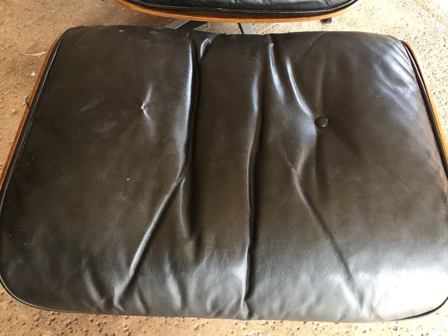 Vintage Rosewood Lounge Chair And Ottoman By Charles Eames (Herman Miller) [Photo 20]