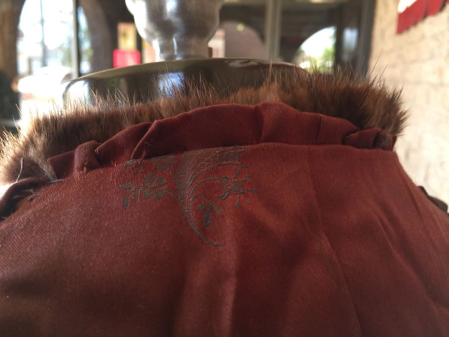 Dark Fur Half Sleeve Short Coat [Photo 3]