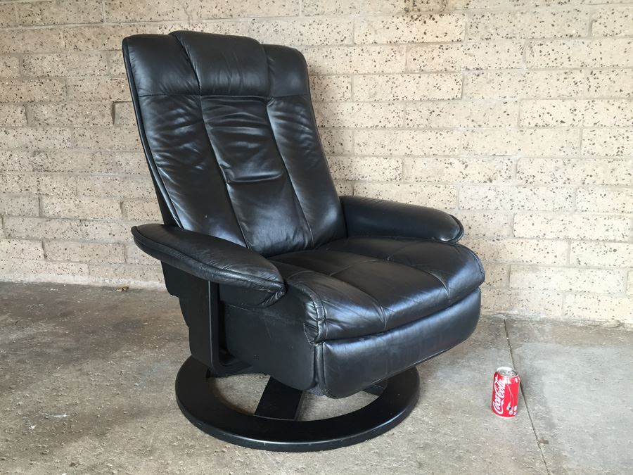 Black Barcalounger Reclining Chair [Photo 1]