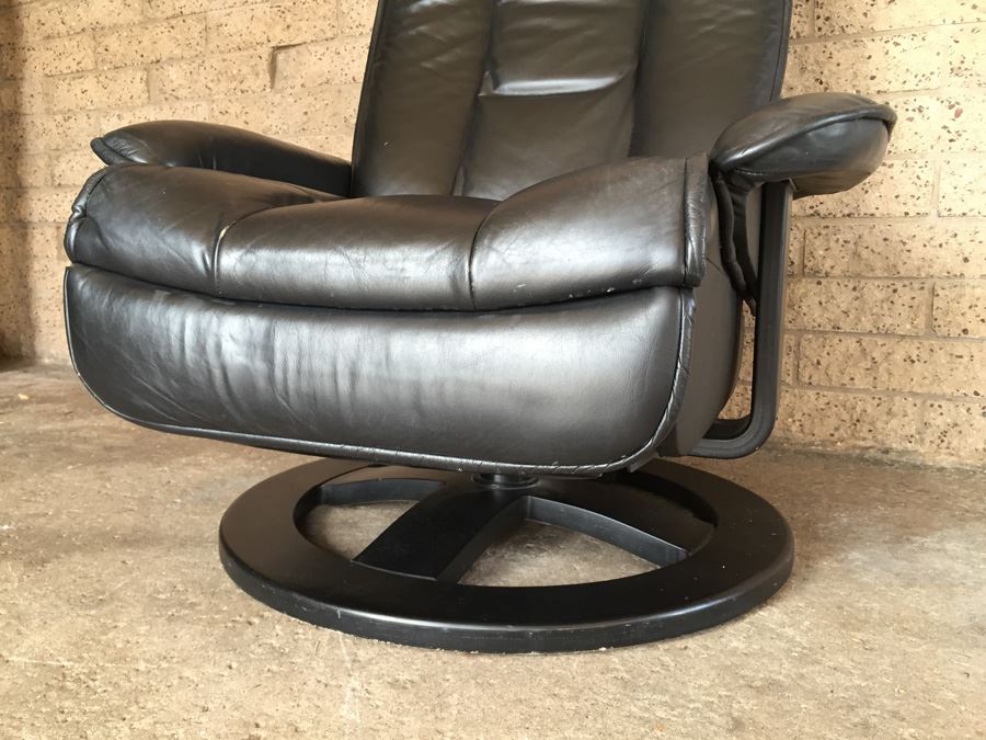 Black Barcalounger Reclining Chair [Photo 2]