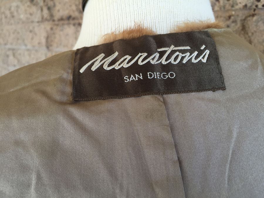 Luxurious Brown Marston's Fur Shawl [Photo 4]