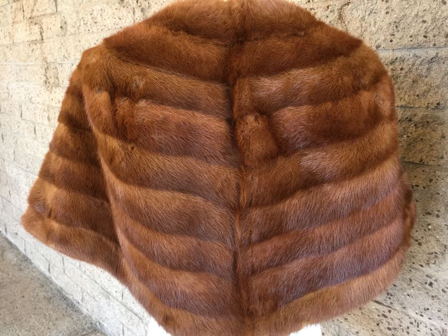 Luxurious Brown Marston's Fur Shawl [Photo 3]